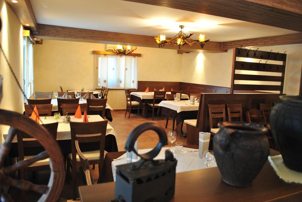 Pri Vidrgarju Hotel Vace Kültér fotó